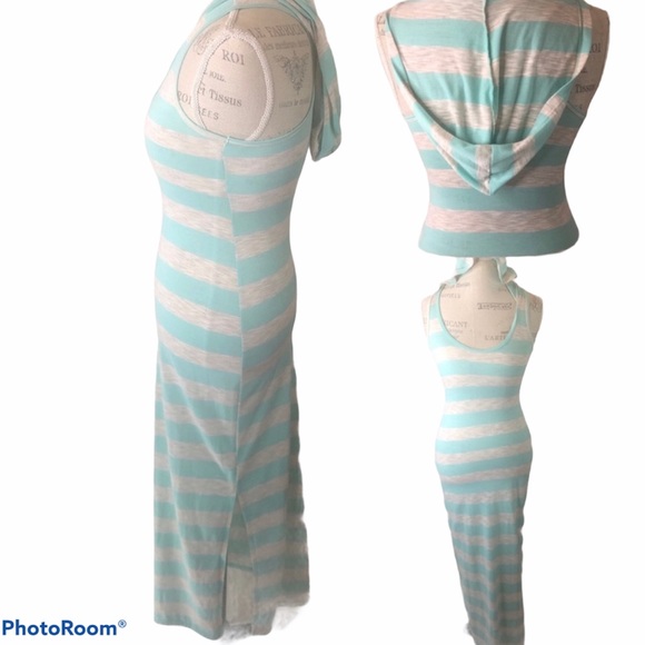 Lily Bleu Beach Maxi Dress - Picture 3 of 6